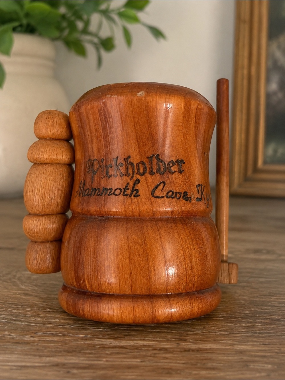Vintage Mammoth Cave KY Wooden Pickholder Toothpick Holder